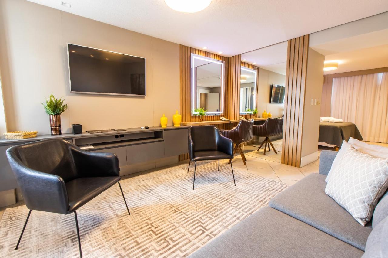 Delupo Hotel - Livin Studios クリシウマ エクステリア 写真